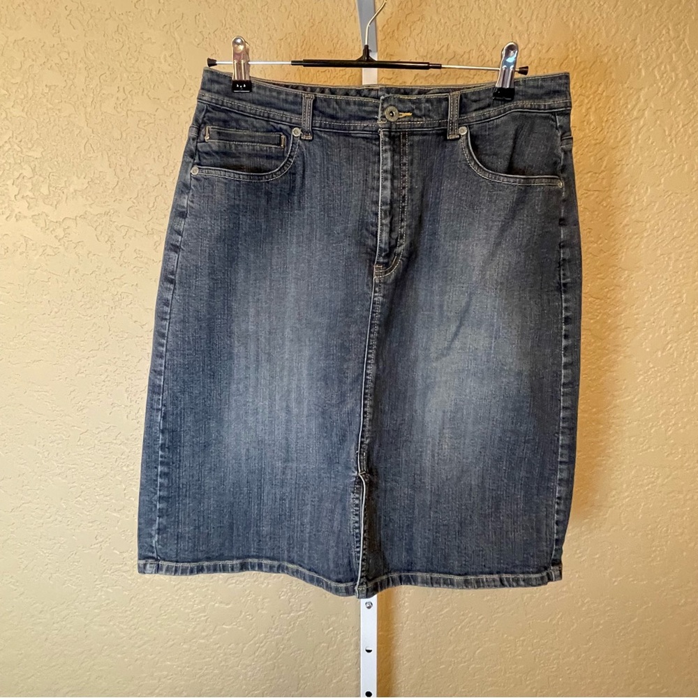 Chico"s Platinum Denim Skirt Distressed Stretchy Size 2